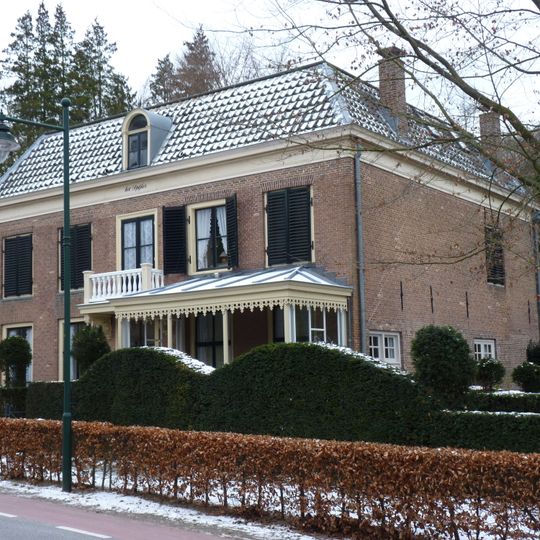 Herenhuis en bijgebouw