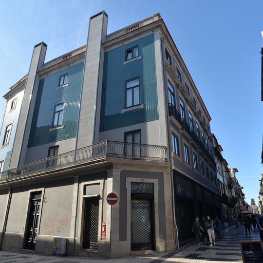 Edifício na Rua de Cedofeita nº 137 a 149