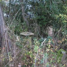 Kříž západně od Domašína u rozcestí