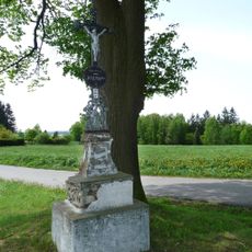 Kříž severně od Dobešova