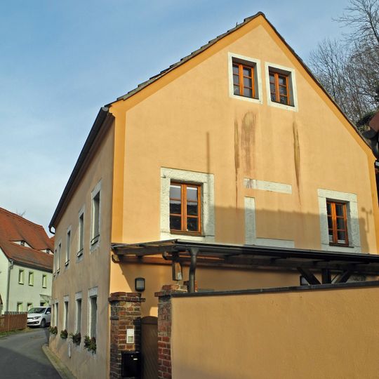 Wohnhaus in offener Bebauung Dippoldiswalder Straße 4