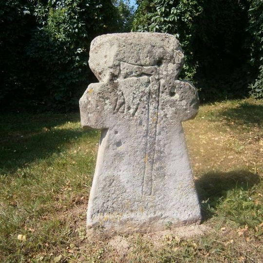 Smírčí kříž v Medlově v parku