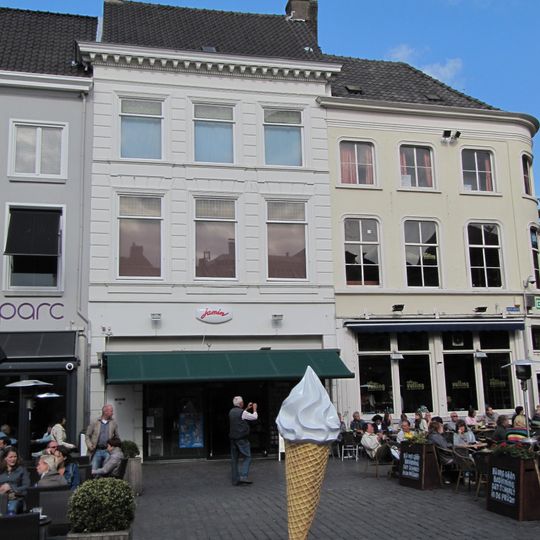 Grote Markt 18, Breda