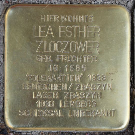 Stolperstein en memoria de Lea Esther Zloczower