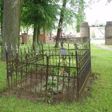 Cmentarz przykościelny w Bartągu