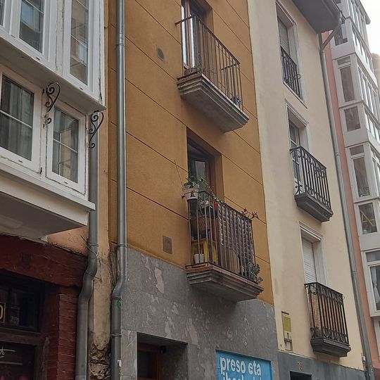 Casa Cuchillería 78