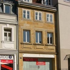 Wohn- und Geschäftshaus