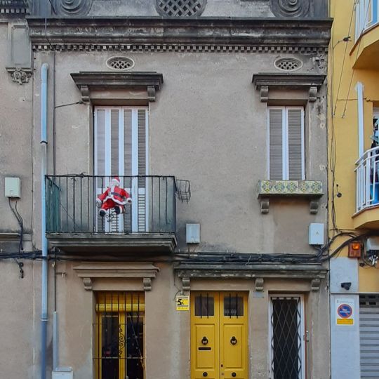 Habitatges del carrer Santa Maria, 53-55