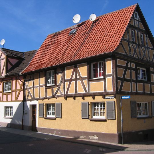 Haus Hauptstraße 45Brauhofgasse 1
