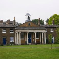Queen Elizabeth's Almshouses