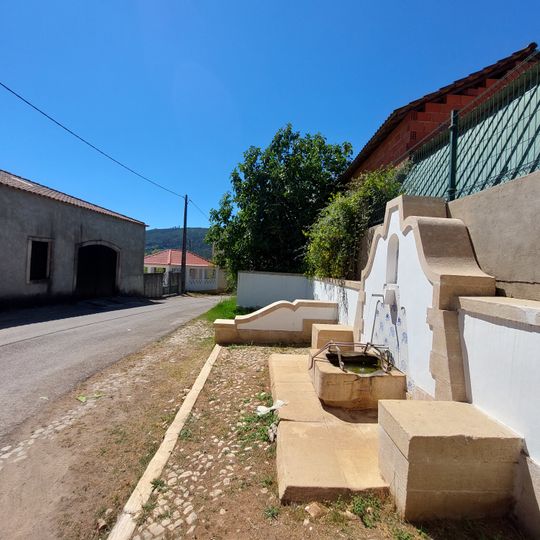 Fonte e Lavadouro de Ferrarias