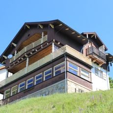 Sonnenvilla, Treffen