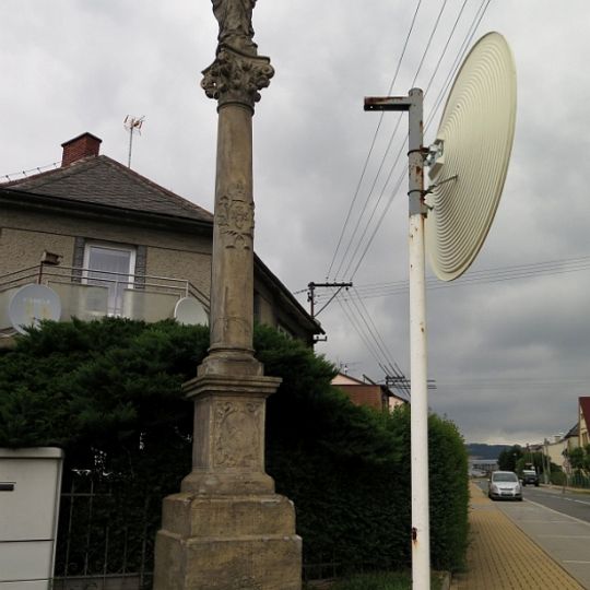 Sloup se sochou Panny Marie Immaculaty