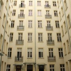 Kamienica przy Noakowskiego 16 w Warszawie