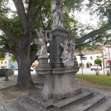 Socha svatého Jana Nepomuckého na Mírovém náměstí v Netolicích
