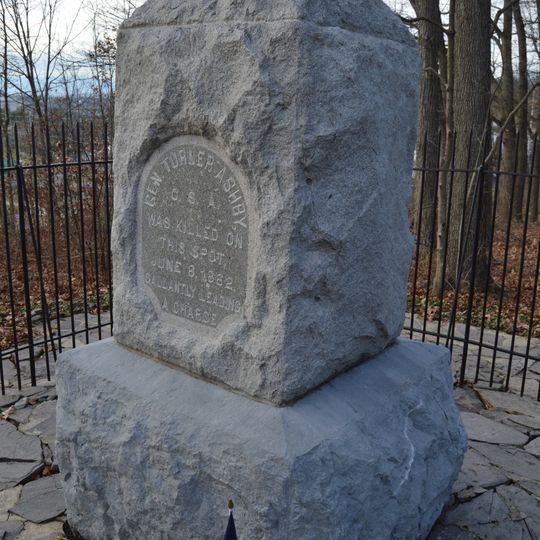 Turner Ashby Monument
