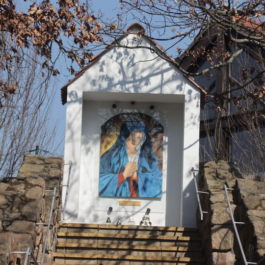 Kaplička na Dolnopočernickém hřbitově