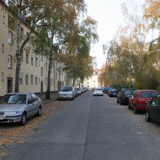 Wohnsiedlung am Germersheimer Platz Germersheimer Platz 1-10D, Falkenseer Chaussee 267-269, Germersheimer Weg 30-31B, 32 -64, 65-66, 67-69, 70-76, 78, Merziger Straße 3-7, Zweibrücker Straße 17/23, 25-42, 44, 46