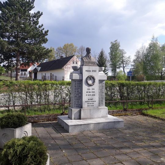 Pomník padlým v Lásenici