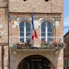 Immeuble, place de la Halle, cad. 602