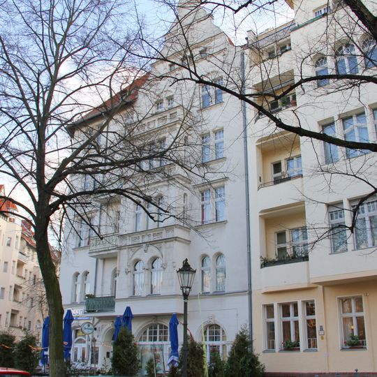 Mietshaus Richardplatz 20, Zwiestädter Straße 2