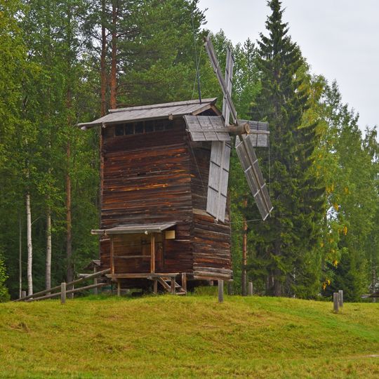 Ветряная мельница-столбовка на раме