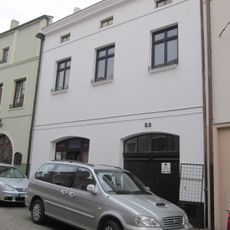 Dolní Česká 23