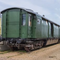 Harlingen. Oude treinwagon NS D 6066