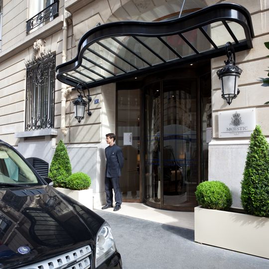 Majestic Hotel-Spa Champs-Elysées