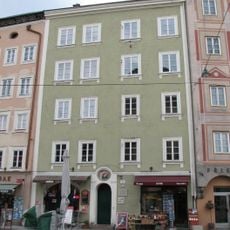 Kajetanerplatz 4, Salzburg
