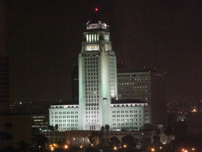 Уночі 4