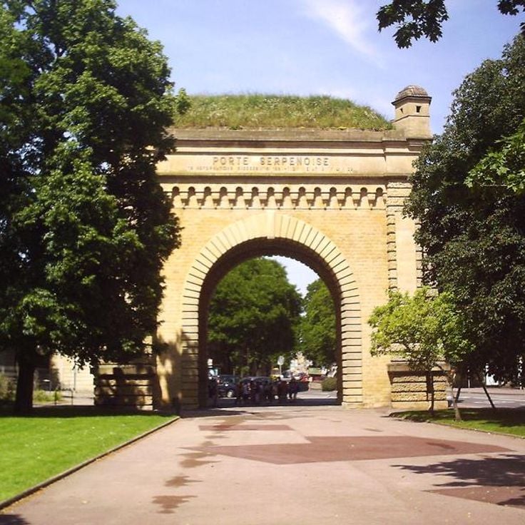 Porte Serpenoise