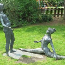 Socha gymnastek v parku Severní Terasa v Ústí nad Labem