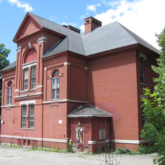 Pleasant Street School