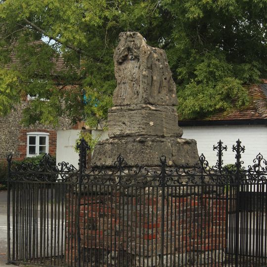 Ludgershall village cross