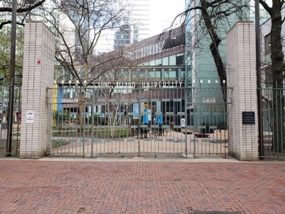 Entrance 0