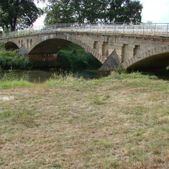 Drei-Bogen-Betonbrücke Neudeck