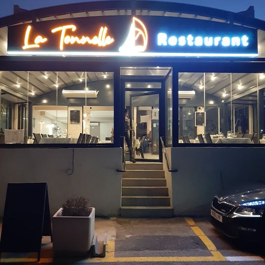 La Tonnelle