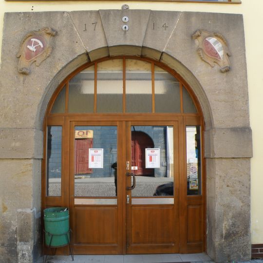 Portál domu čp. 159 v Manětíně