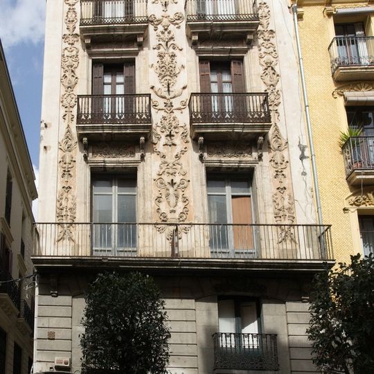 Habitatge al raval de Santa Anna, 26