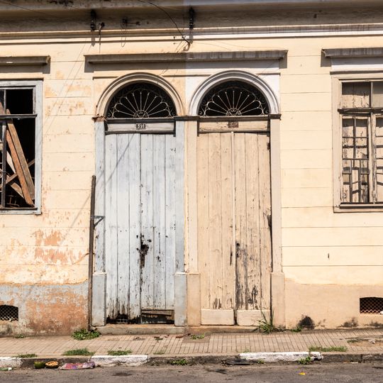 Heritage listed building at Rua Ana Cintra, 393