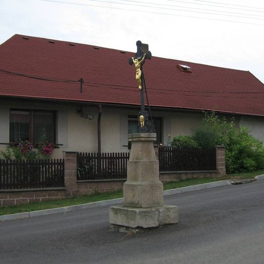Boží muka na křižovatce komunikací před OÚ Mnichovice