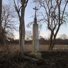 Kříž jihovýchodně od Chrastavic u bývalého Spáleného mlýna