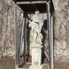 Socha Deméther v zámeckém parku zámku Jaroměřice nad Rokytnou