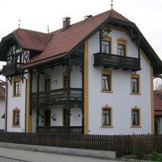 Villenartiges Wohnhaus