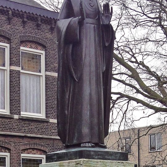 Statue of Sacred Heart of Jesus Christ