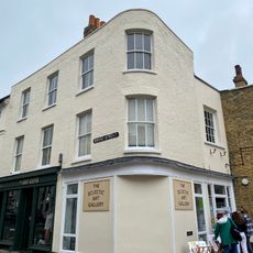 6 And 8, Broad Street