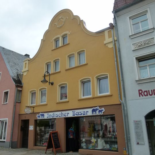 Wohnhaus in geschlossener Bebauung Ziegenbalgplatz 2