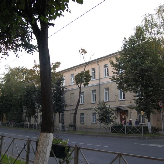 Prospekt 25 Oktyabrya, 18