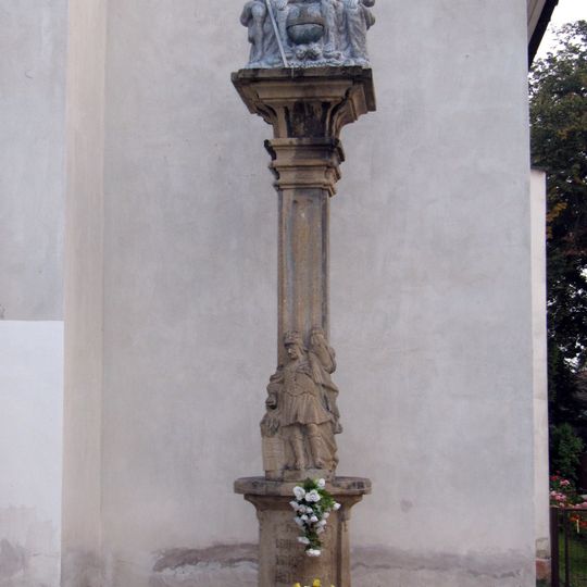 Trojičný stĺp, stĺp s architektúrou